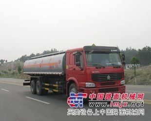 楚胜牌CSC5257GHYZ型化工液体运输车