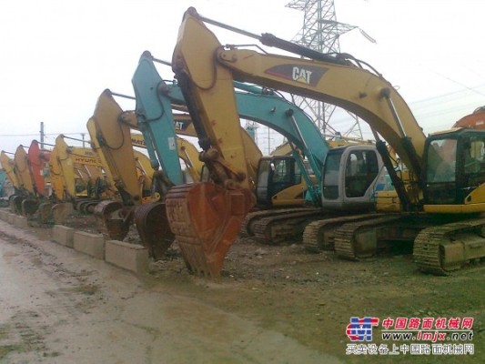 轉讓上海二手挖,純進口二手小鬆200挖機/220挖掘機