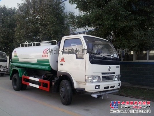 供應小型福田3噸灑水車價格哪裏有賣3方灑水車
