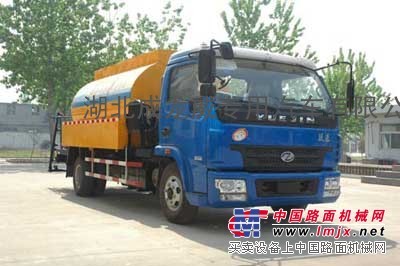 南京依维柯跃进6吨沥青洒布车