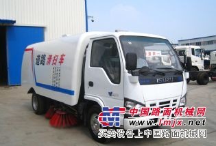 慶鈴五十鈴600P小型清掃車,多功能路麵掃地車,街道掃路車
