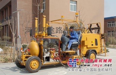 道路标线机
