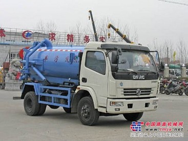 东风多利卡吸污车