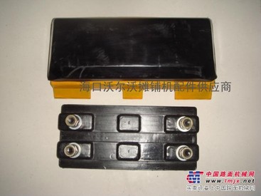 戴纳派克履带板复胶