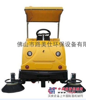 扫地机——电动扫地车驾驶式（FM-XS-1750）