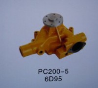 小松PC200-5挖机6D95发动机水泵 