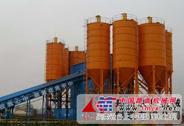 联华国内专业的HZS240商品混凝土搅拌站厂家