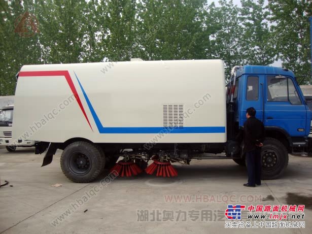 东风153大型扫地车