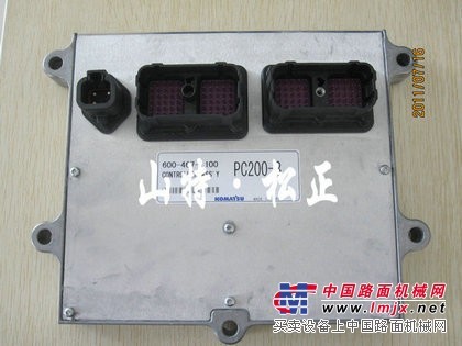 低价卖小松PC200-8发动机控制器，发动机电脑板
