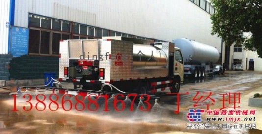 供应程力威牌东风福瑞卡3-4吨标准型沥青洒布车