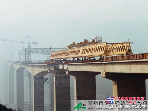 公路架桥机