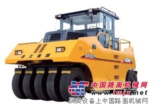 出租徐工XP301輪胎壓路機(jī)