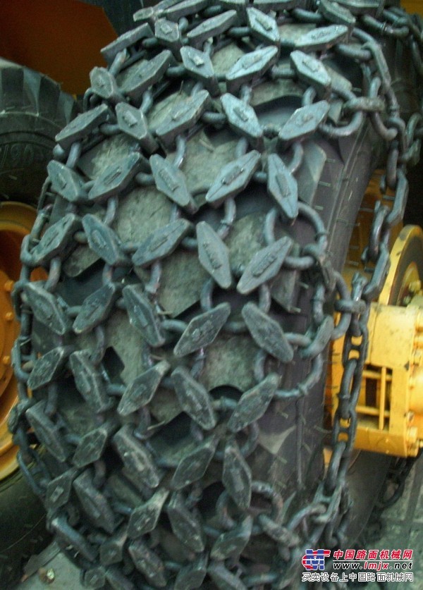 供应铲车轮胎保护链，铲土机保护链，铲土装载机轮胎保护链