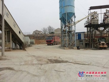 供应中国重汽HOWO前四后八自卸车