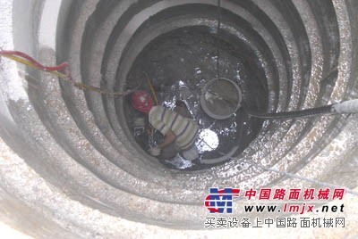 基坑，孔桩岩石静爆机