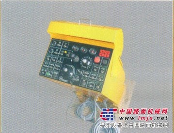 戴纳派克摊铺机控制柜