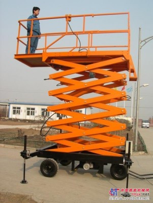 供应施工专用各种型号吉林升降机