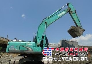 挖掘机维修-修理锦江区神钢挖掘机憋车水温高