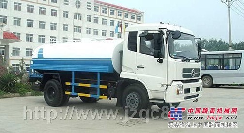 东风天锦洒水车
