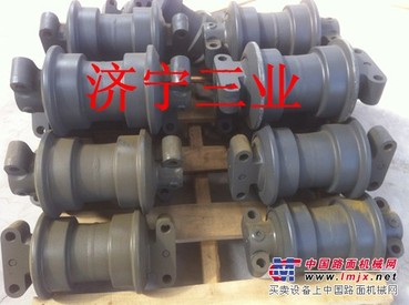 小松挖掘机PC200-7/PC200-8 支重轮