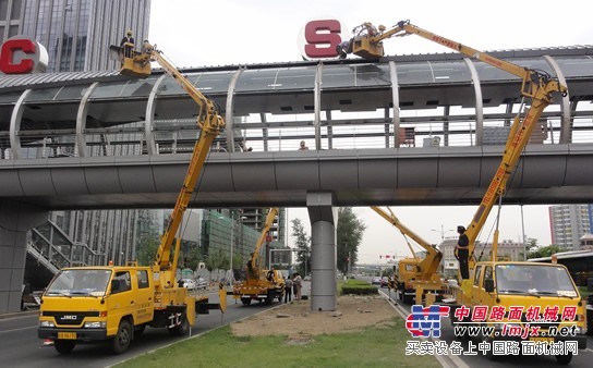 出租廣東高空車租賃高空作業平台 市政建設，路燈檢修更換