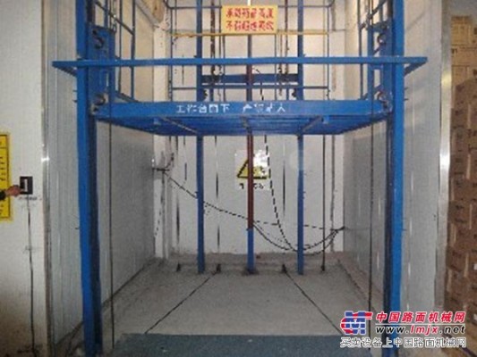 供應各種型號的天津升降貨梯 一台起售