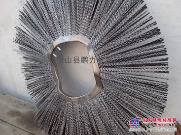 供应滑移清扫器毛刷，专业更专心！13865137855
