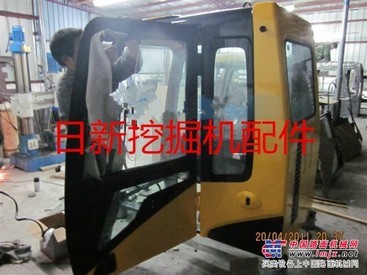 卡特320C挖掘机驾驶室