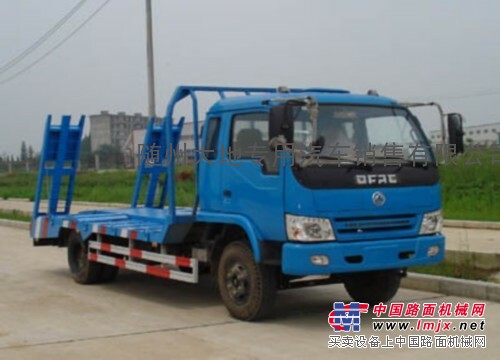 東風勁卡挖掘機平板運輸車 承載10噸以內挖掘機的選擇