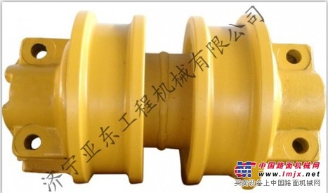山推生产厂家SD13双边支重轮10Y-40-11000