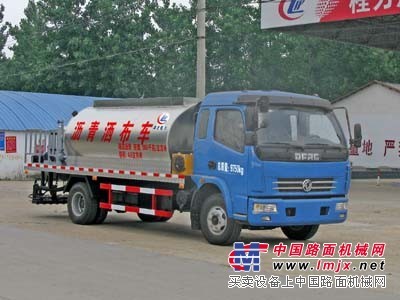 厂家直销东风多利卡6吨沥青洒布车 13217223096