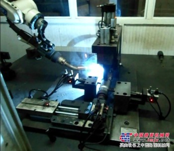 常州丹陽無錫揚州供應OTC鬆下焊接機器人機械手臂