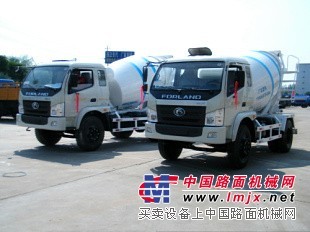 供应小型混凝土搅拌车|湖北混凝土搅拌车厂家直销