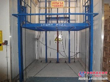 供应小型固定式厂房升降货梯