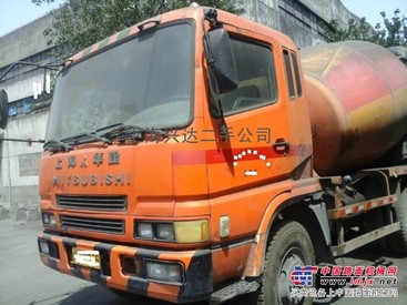供应二手三凌10方搅拌车