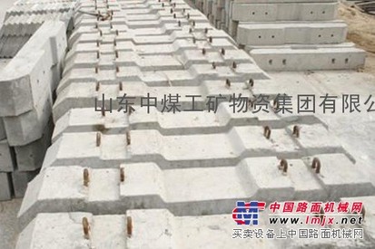 铁路水泥枕