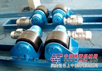 辉腾为您供应各种型号滚轮架