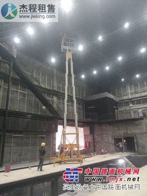 广州双桅杆液压升降机出租 液压升降平台租赁