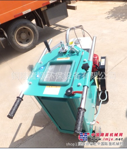 隆顺 手推式塑料水箱 汽油型路面切缝机 马路切割机器