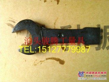 河南南阳大量销售敲击呆扳手单头呆扳手锤击开口扳手