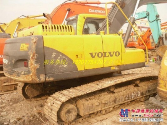 售：沃爾沃240B挖掘機-二手沃爾沃挖掘機-貨到付款