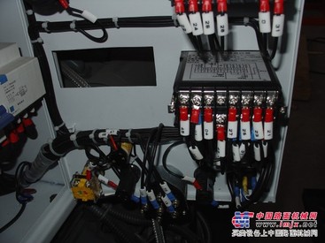 铁路建设各种机械道依茨发动机专业维修