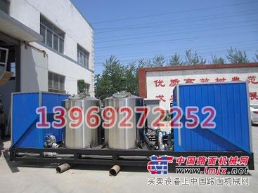 乳化沥青设备在我们建筑水泥搅拌上是的设备