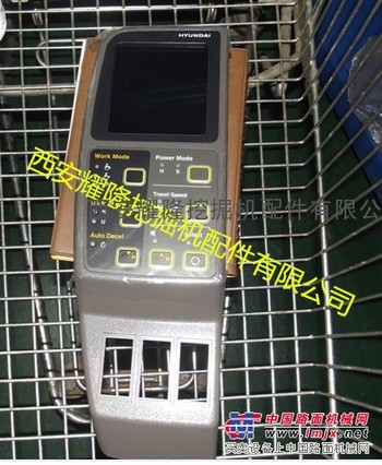 现代225-7挖掘机显示屏