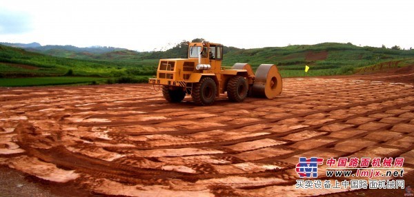 中鐵二十局 衝擊式壓路機 值的信賴