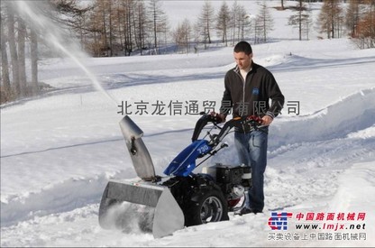 意大利冰熊抛雪机