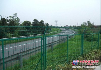 涂塑框架护栏网厂家 公路防护网自产自销