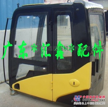 卡特挖掘机驾驶室