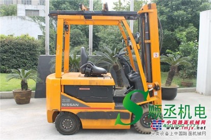 江苏一吨电动叉车，前移式电瓶叉车，TCM平衡重式叉车