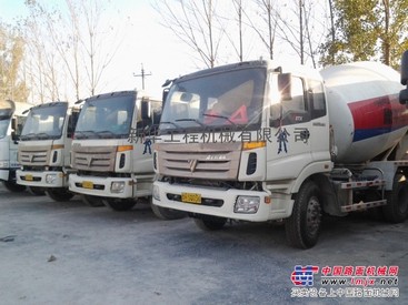 转让09年欧曼水泥搅拌车，手续齐全
